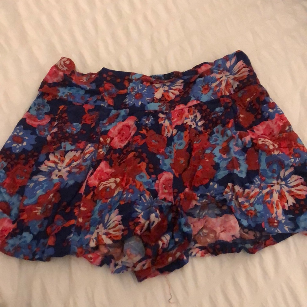 Flower flowy shorts